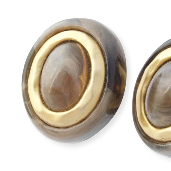 Vintage Lucite Clip On Earrings Large Chunky Oval Grey Faux Agate Gold Tone - Picture 3 of 4